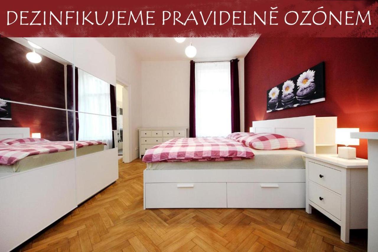 Historic Centre Apartments V Praag Buitenkant foto